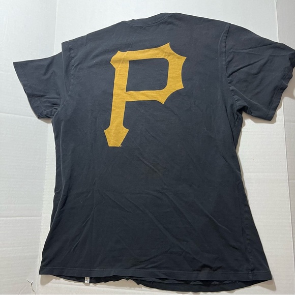 Pittsburgh Pirates T-Shirt L Black 2-Side Cotton Tee DISTRESSED Scrumm Bucs - Picture 3 of 4